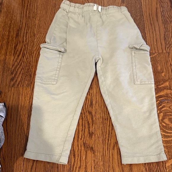 Zara Cargo Pants - Picture 1 of 1